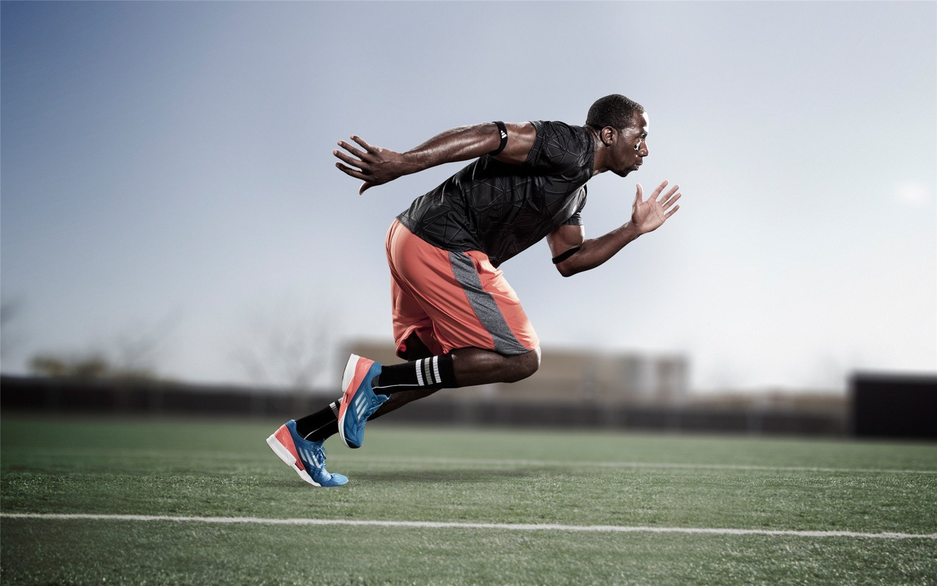 智能体育装备数据分析及训练应用研究，体育智能硬件